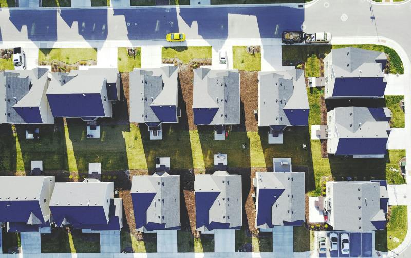 Aussies borrowing less, refinancing more